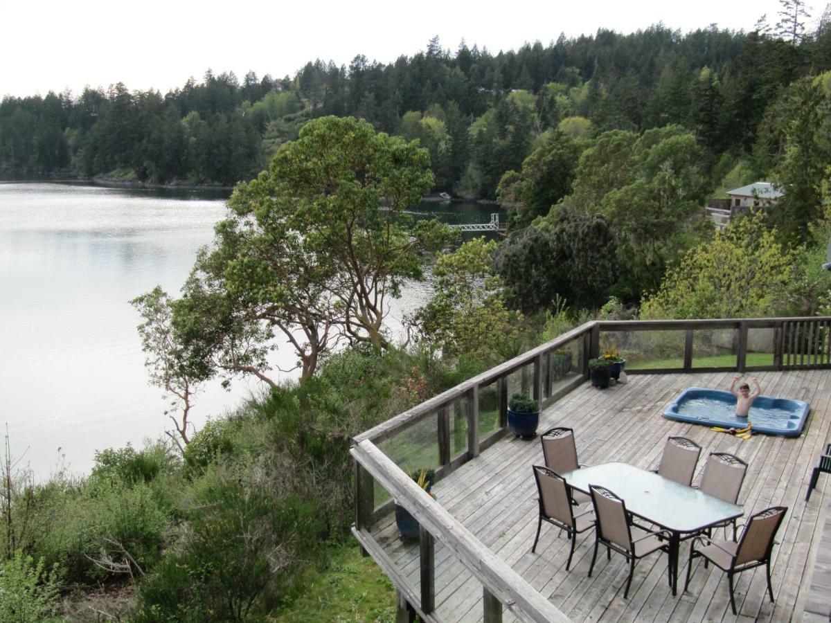 Arbutus Cove Guesthouse Metchosin Exterior photo